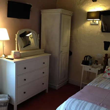 Inn Royal Oak Spark Bridge 3*